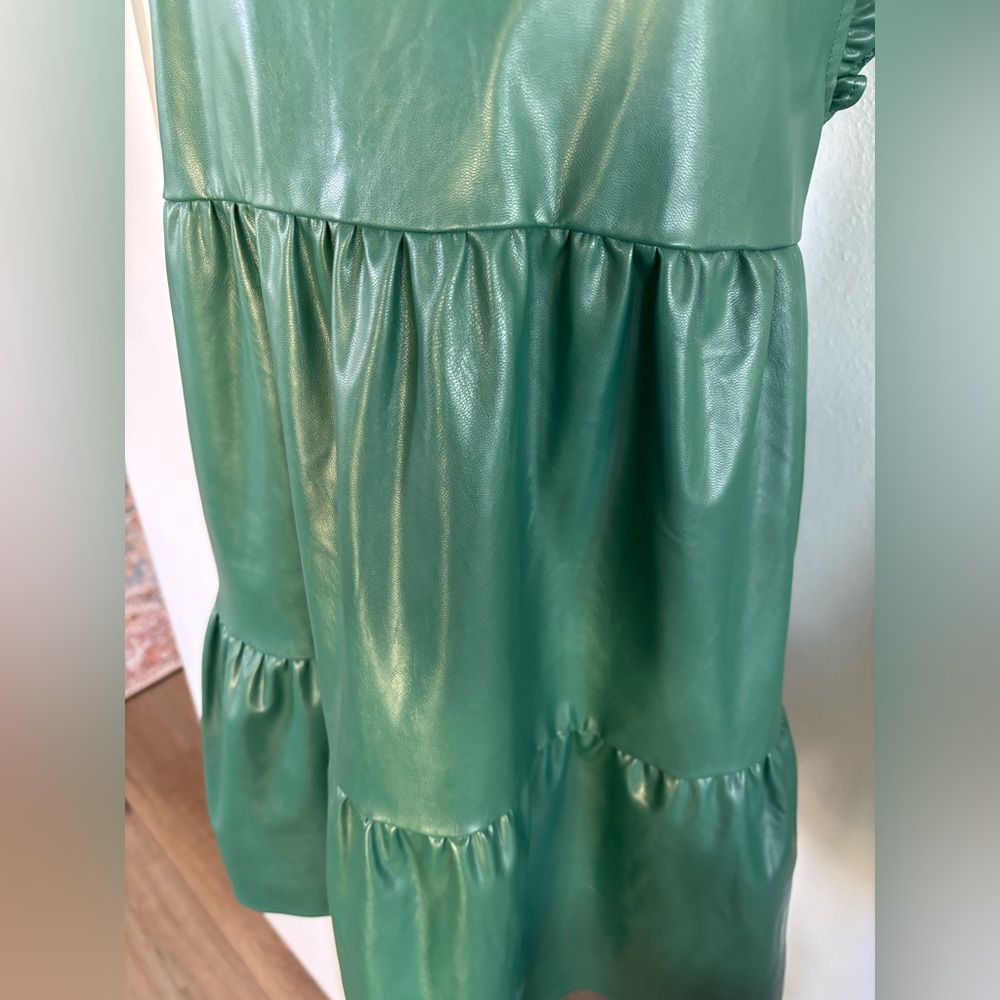 Green vegan leather tiered dress size XS - Picture 11 of 14